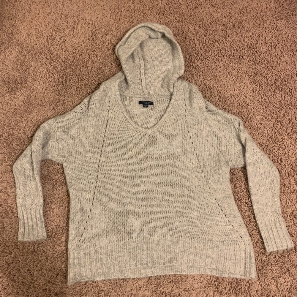 American Eagle Long Sleeve w/ Hood